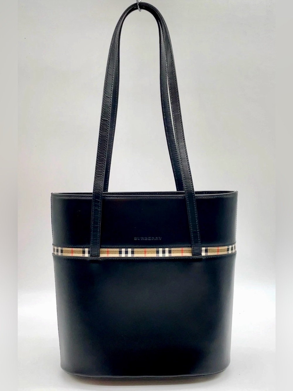 ⭐️⭐️Authentic Burberry⭐️⭐️Black Leather Tote Bag w/ Iconic House Check Trim